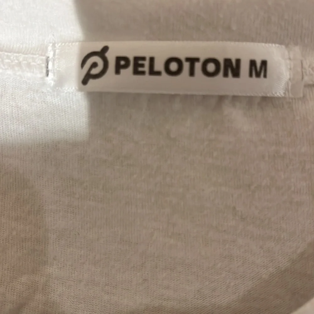 PELETON RACERBACK TANK - Picture 3 of 3